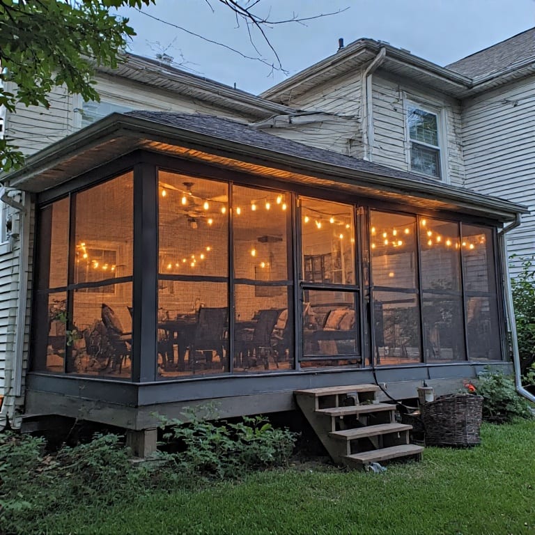 screened-in porch